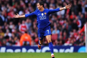 2-2！100秒内连丢两球连胜势头终结，曼联凭借争议进球也未能取胜，曼联2-4