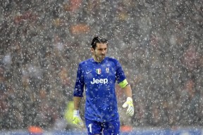 包装工再度取胜，四分卫稳定输出，包装工分拣员做什么的