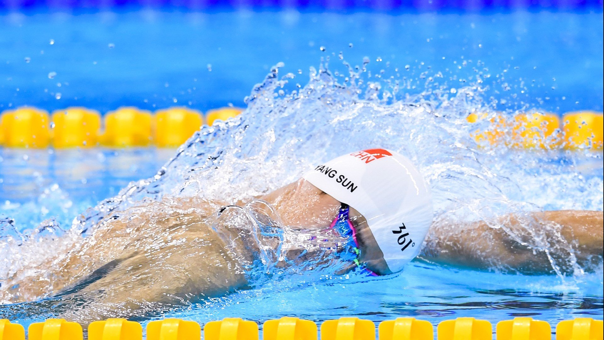 “马科斯·莫奇的防守压迫力，帮助阿根廷美洲狮队巩固世界地位”